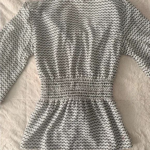 Max Studio V Neck Waist Romantic Tie Blouse Medium - Picture 4 of 9